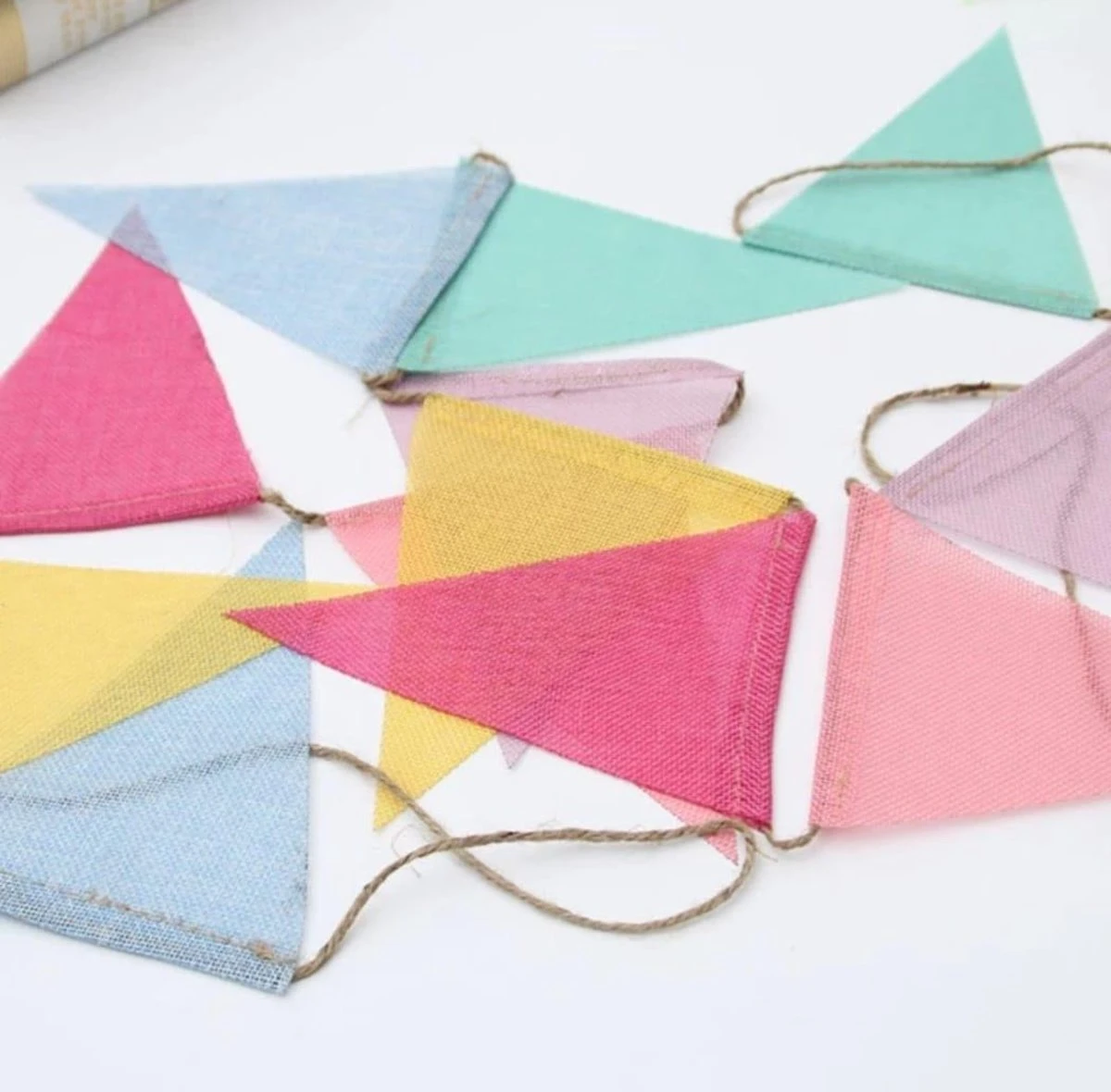 Guirlandes Et Drapeaux Jute Couleurs -|2 Pcs Guirlandes Et Drapeaux Lin | Guirlande D'anniversaire - Fête| De Noël| Mariage| New An|Jours Fériés|4 Mètres Pour L'intérieur Et L'extérieur 4 Guirlandes Et Drapeaux Jute Couleurs -|2 Pcs Guirlandes Et Drapeaux Lin | Guirlande D'anniversaire - Fête| De Noël| Mariage| New An|Jours Fériés|4 Mètres Pour L'intérieur Et L'extérieur – Image 2