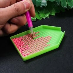 TOPMO - Coca Cola Du Père Noël - Diamond Peinture- Diamond DOTZ- HQ Diamant Paquet Peinture De Diamants - Opacité Complète - Peinture Diamant - Pour Adultes - 40x50cm Du Carrefour Giratoire -DUNI Magasin 1200x1200 117